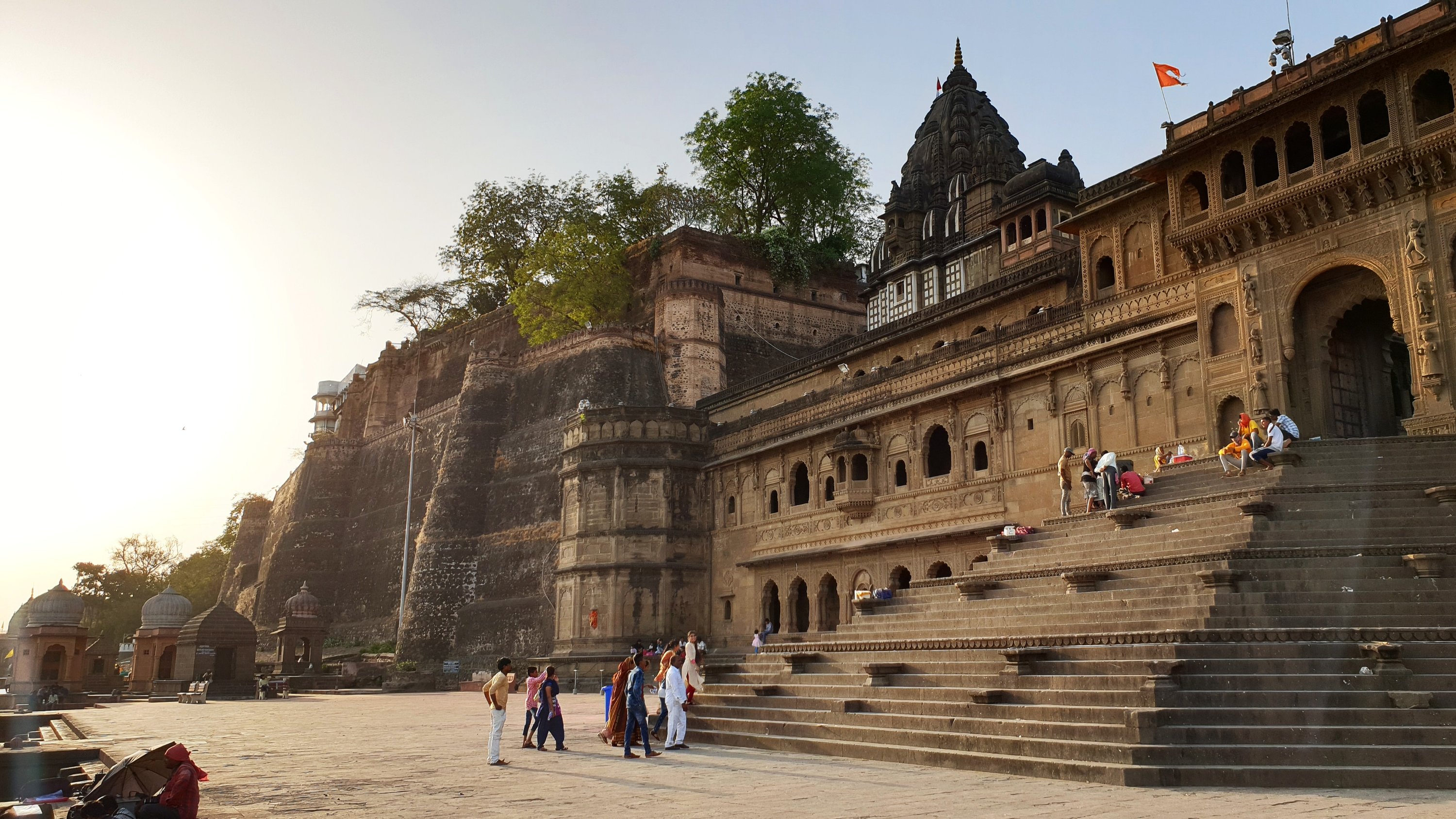 Handloom Weaving Maheshwari Sarees