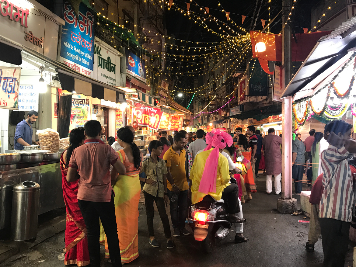Sarafa Bazaar Night Market
